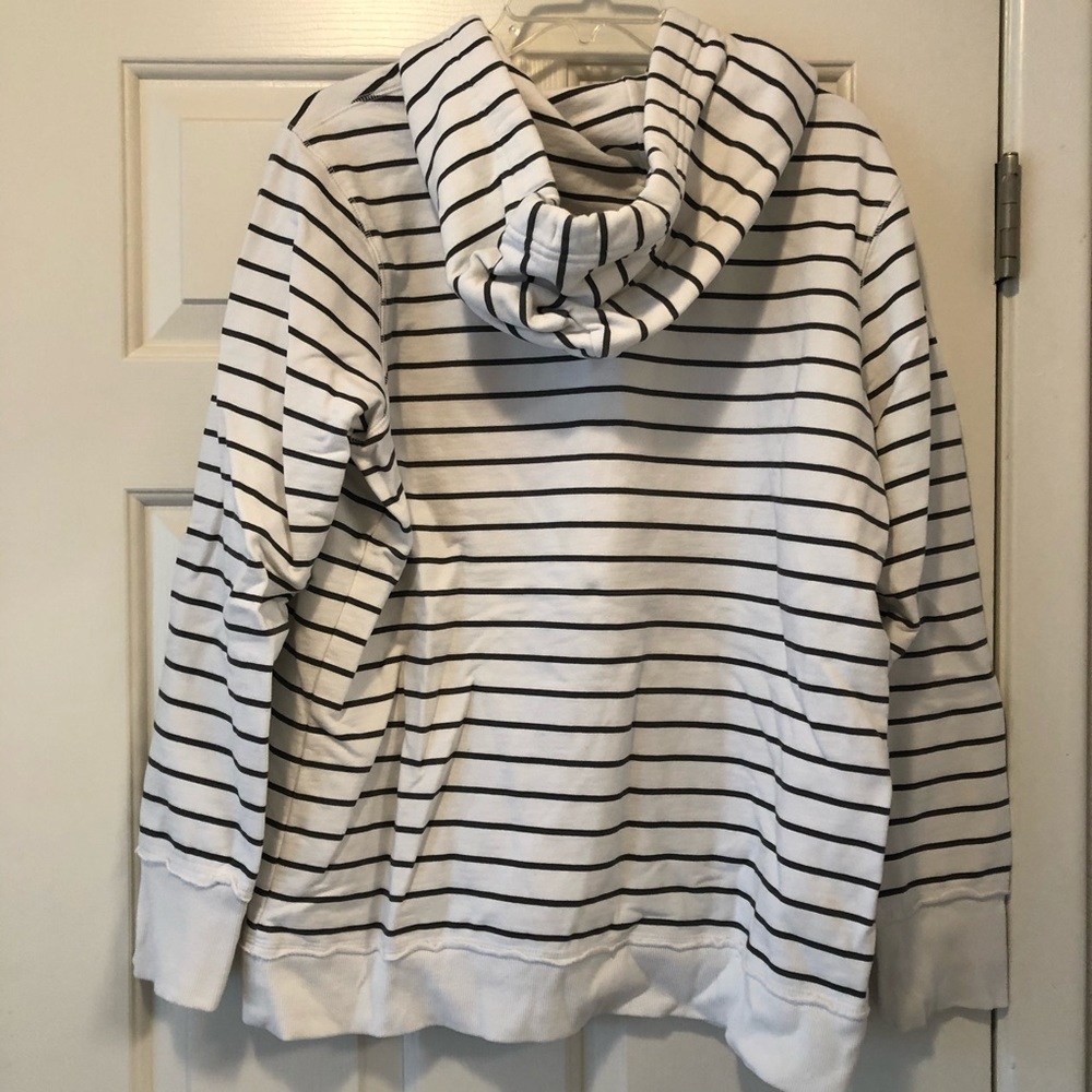 Women’s Disneyland sweatshirt - Picture 5 of 7